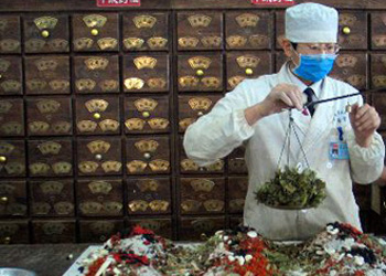 湖南省药监局规范中药材市场经营秩序